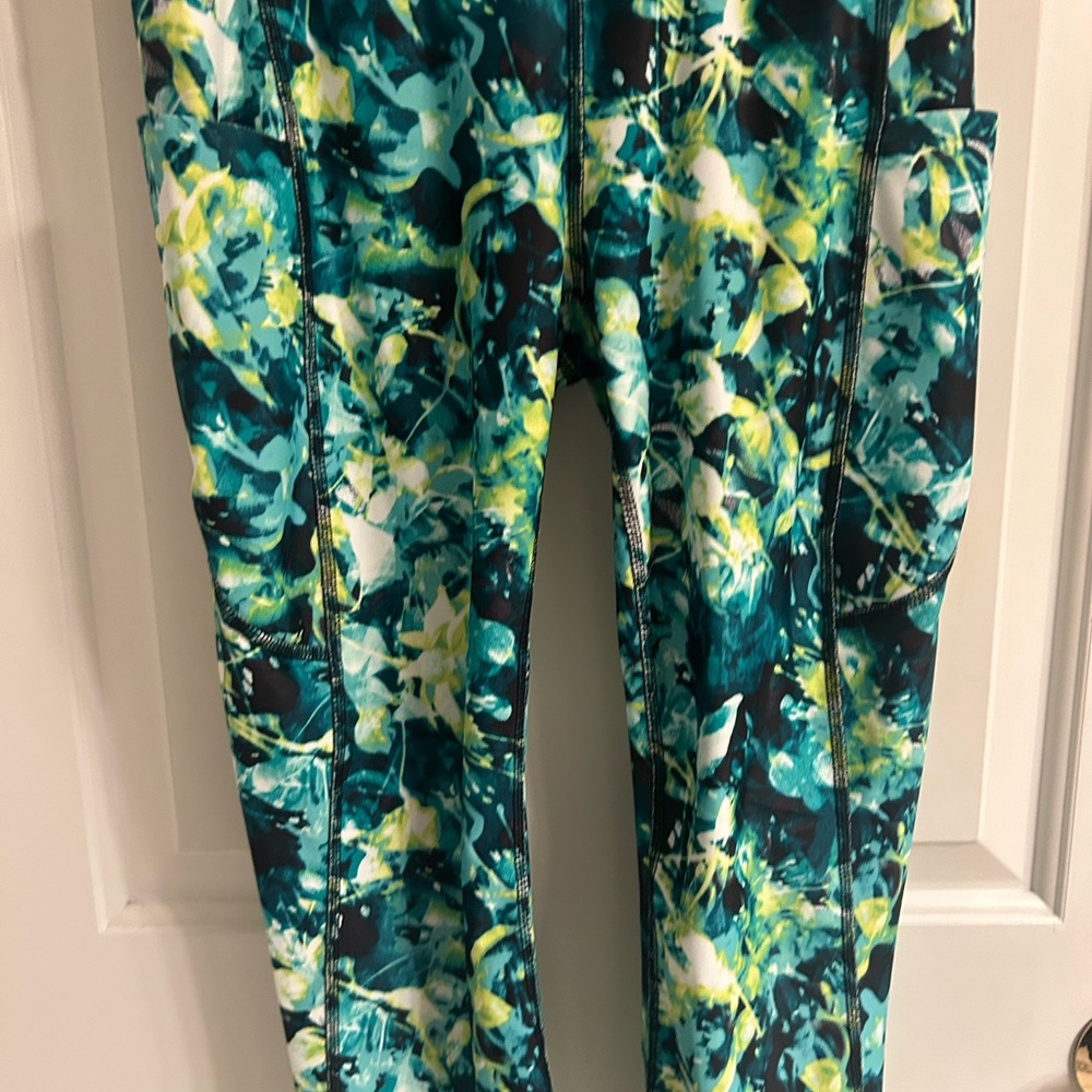 Xersion Quick-Dri Capri - Picture 4 of 11